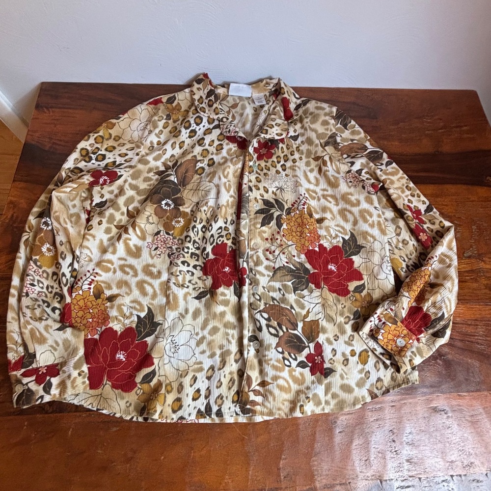 Alfred Dunner Women Size 16 Animal Floral Print Button Up Shirt Beige Red Brown
